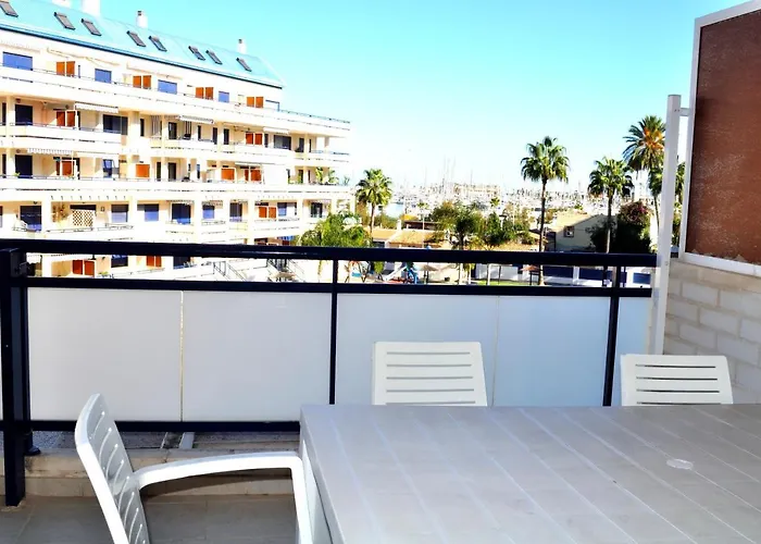 Suenos De Mar F5, 2 Dormitorios, Puerto Nautico, By Bookindenia