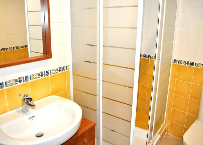 Suenos De Mar F5, 2 Dormitorios, Puerto Nautico, By Bookindenia Denia